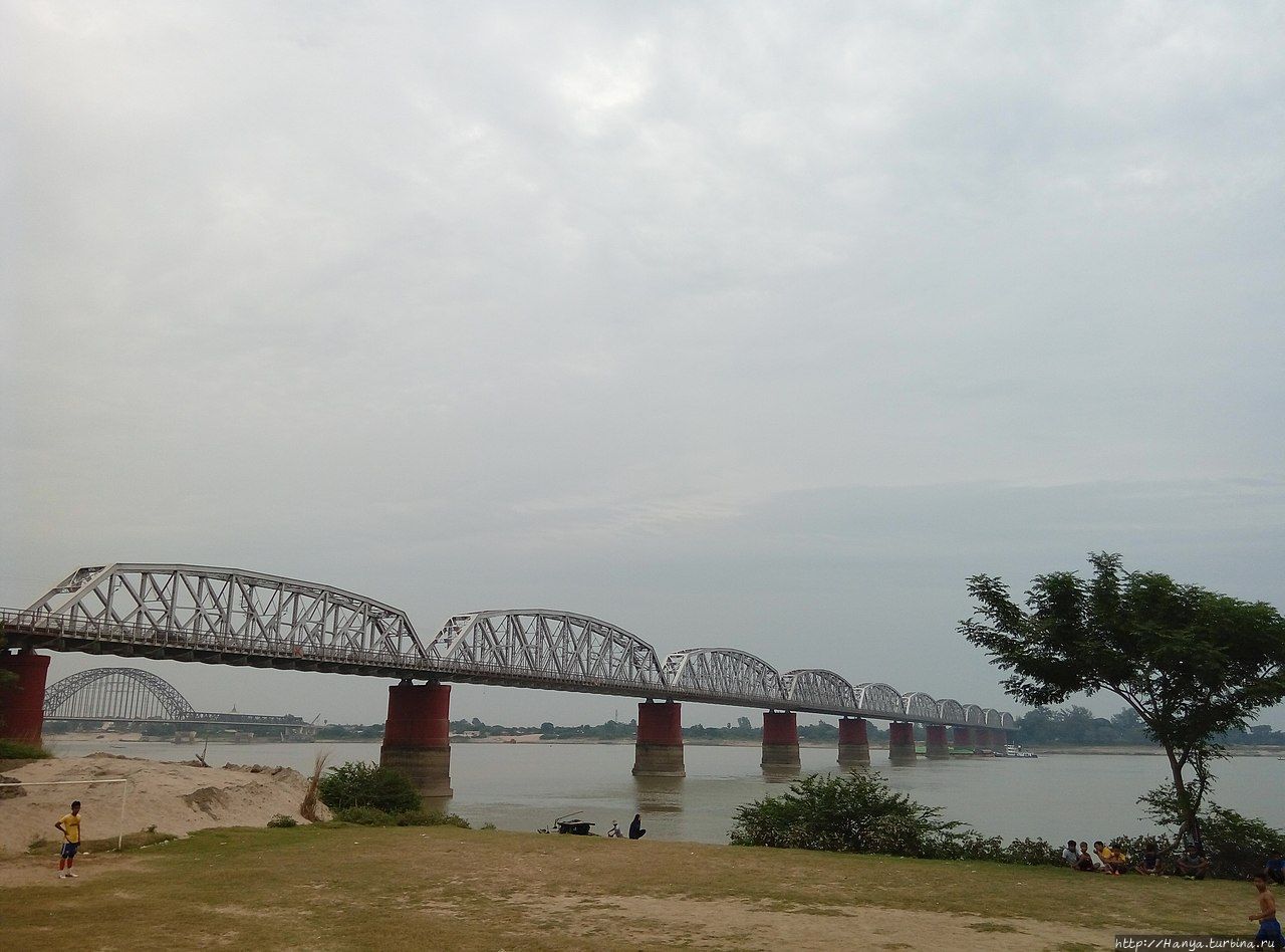 Старый ж.д. мост через реку Иравади. Фото из интернета