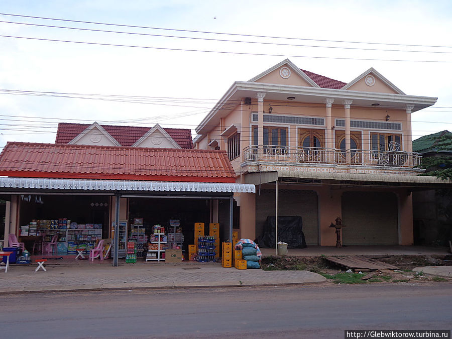 Город Салаван Салаван, Лаос