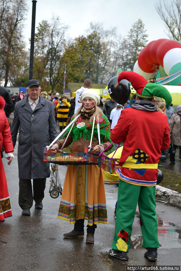 Этой ярмарки краски...День первый