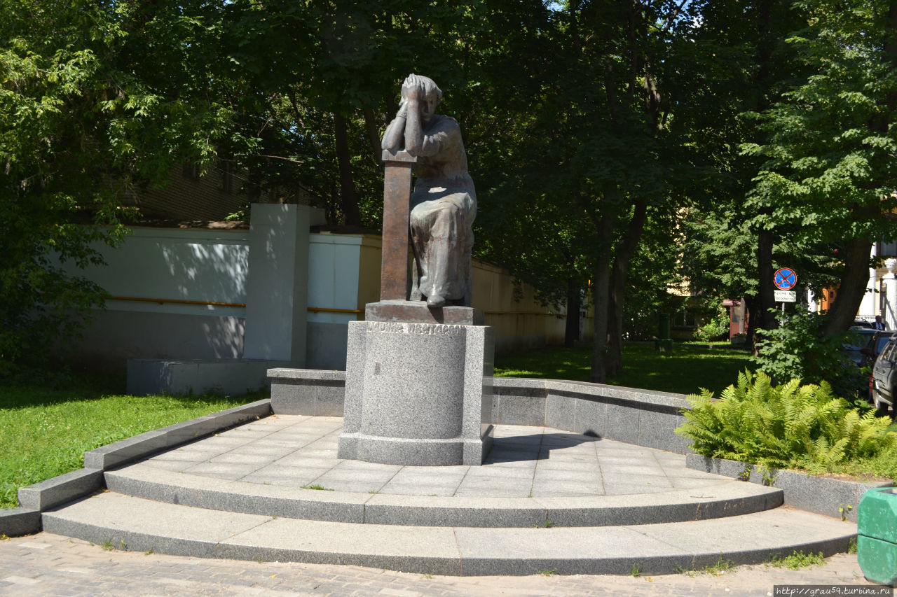 Памятник Марине Цветаевой / Monument Marina Tsvetaeva
