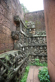 Облицовка внутренней стены Террасы Прокаженного Короля. Фото из интернета