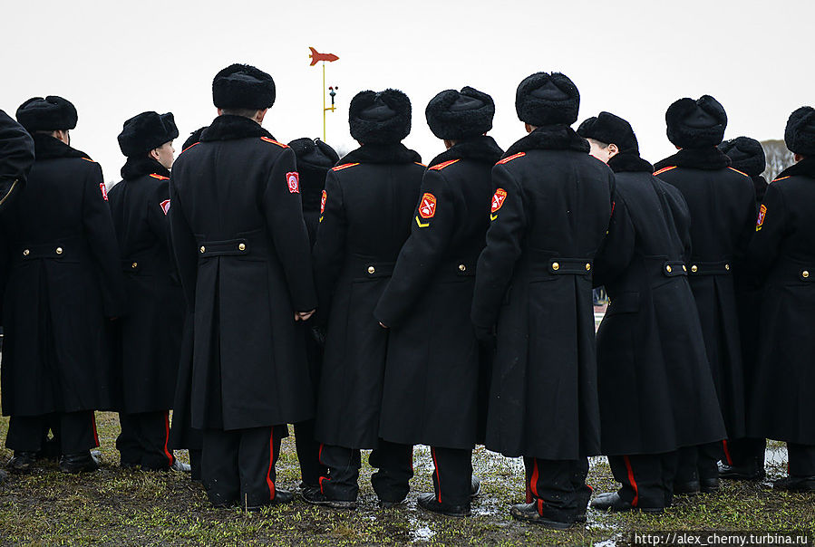 курсанты вышли посмотреть на старты Санкт-Петербург, Россия