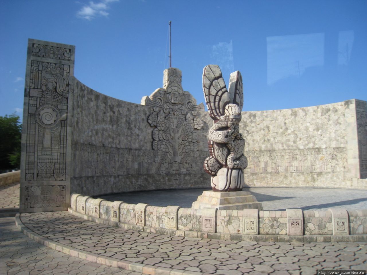 Пасео-де-Монтехо и монумент Ла-Патрия Мерида, Мексика