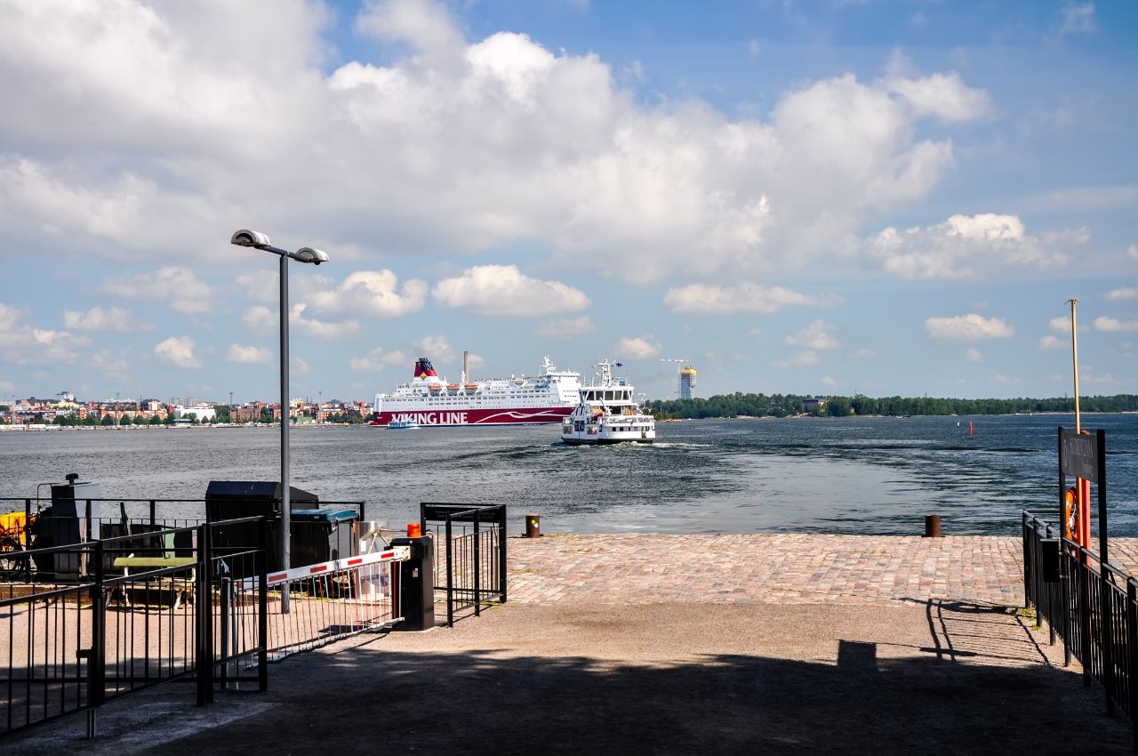 Пристань,соединяющая Свеаборг с Хельсинки Хельсинки, Финляндия
