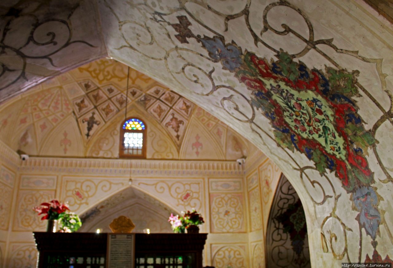 Имамзаде (гробница протомка имама) Занжири Шираз, Иран