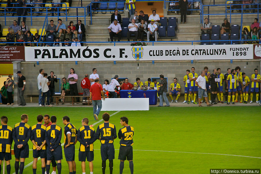 Матч постаревших легенд Паламос, Испания