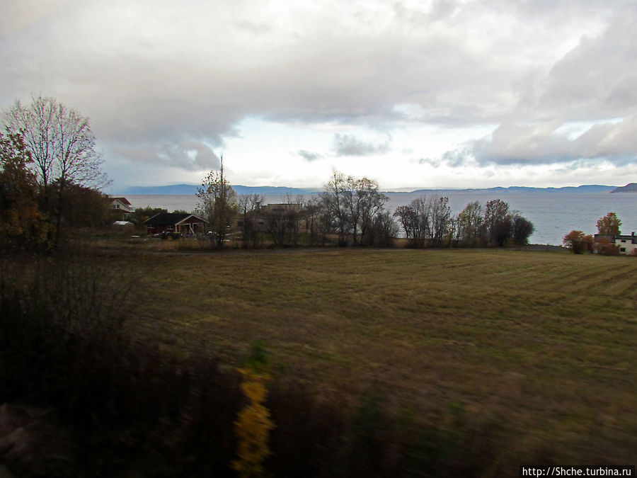 Суровая красота побережья фьерда Strindfjorden Вернес, Норвегия