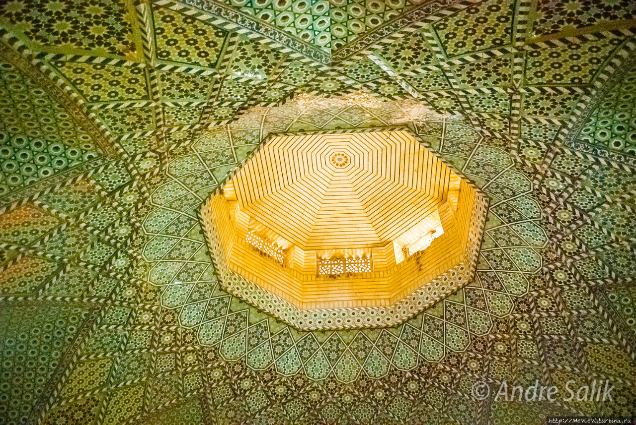 Мавзолей Саади Шираз, Иран