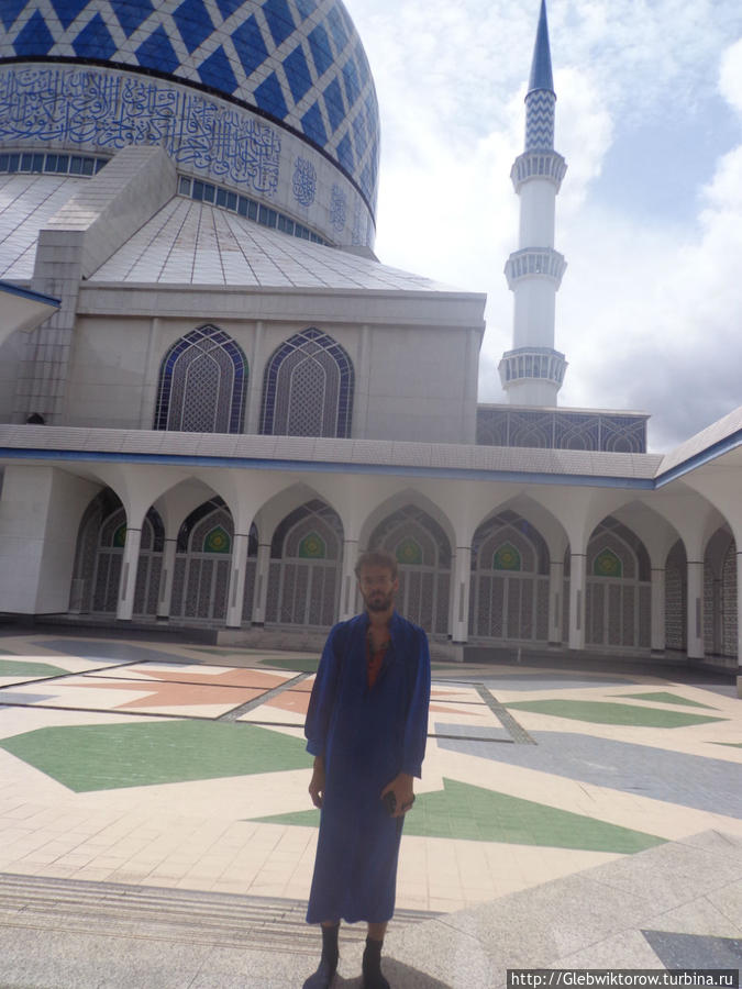 Посещение голубой мечети в Шах-Аламе Шах-Алам, Малайзия