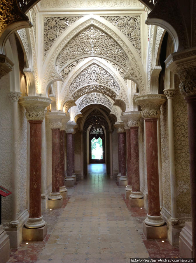 Внутри Дворца Монсеррате в Синтре. Синтра, Португалия