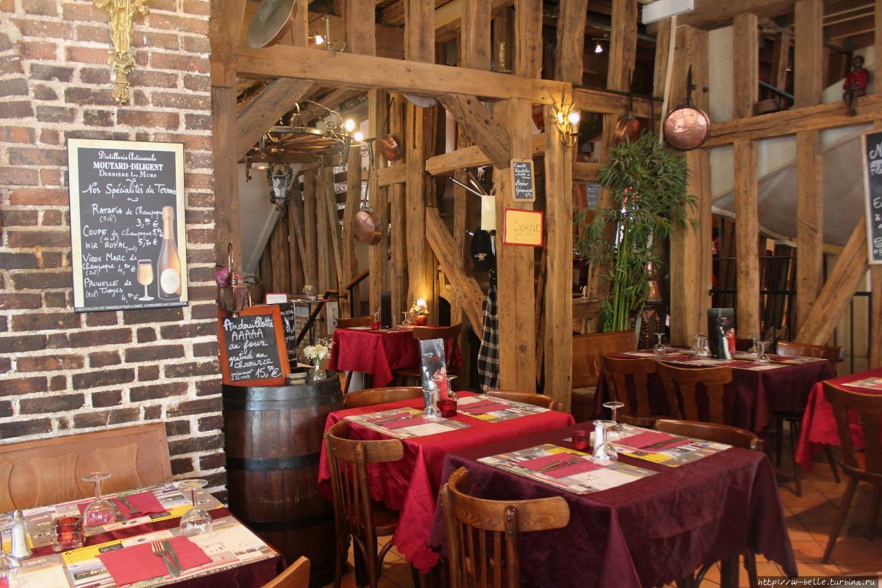 Ресторан Le Grill Saint Jean Труа, Франция