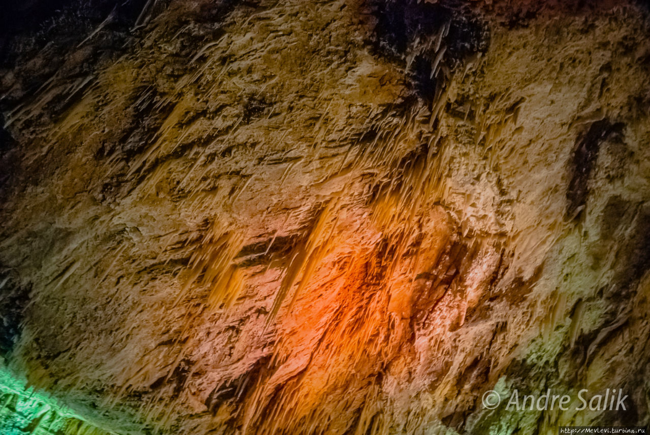 Пещера Али-Садр Керманшах, Иран