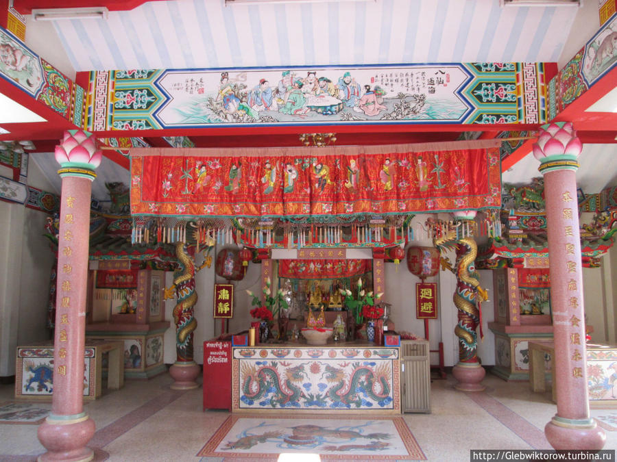 Chinese temple Нонг-Буа-Лам-Пху, Таиланд