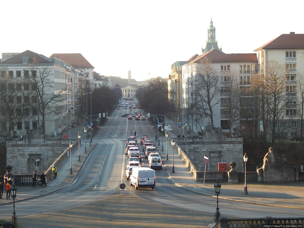 Вид от Колонны на мост и центр города Мюнхен, Германия