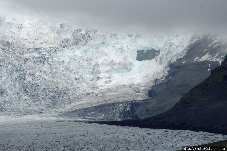 Фотопауза на очередной ледник Vatnajökull, мох и цветочки Южная Исландия, Исландия