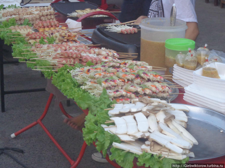 Night Market Убон-Ратчатани, Таиланд