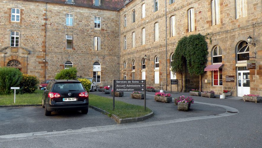 Старый госпиталь де-Фижак / Centre Hospitalier de Figeac