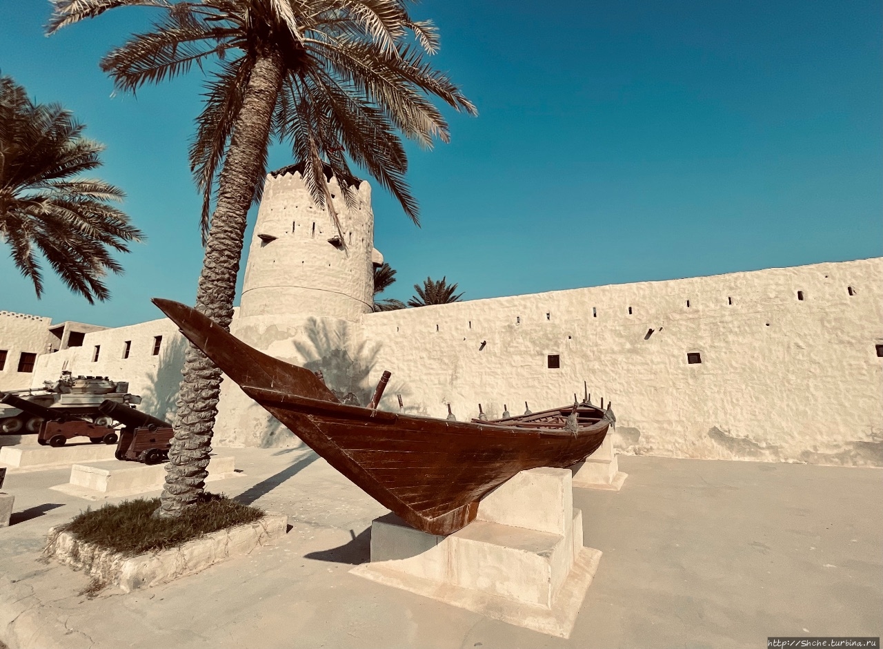 Старейший дворец-форт Умм аль Кувайна и его тайны