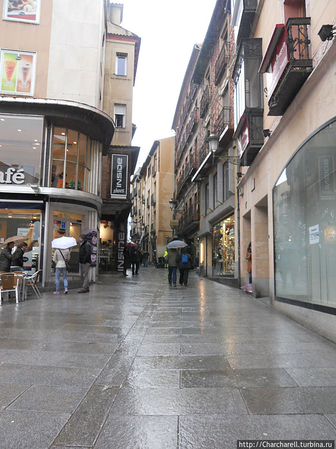 Дождливое воскресенье в Сеговии Сеговия, Испания