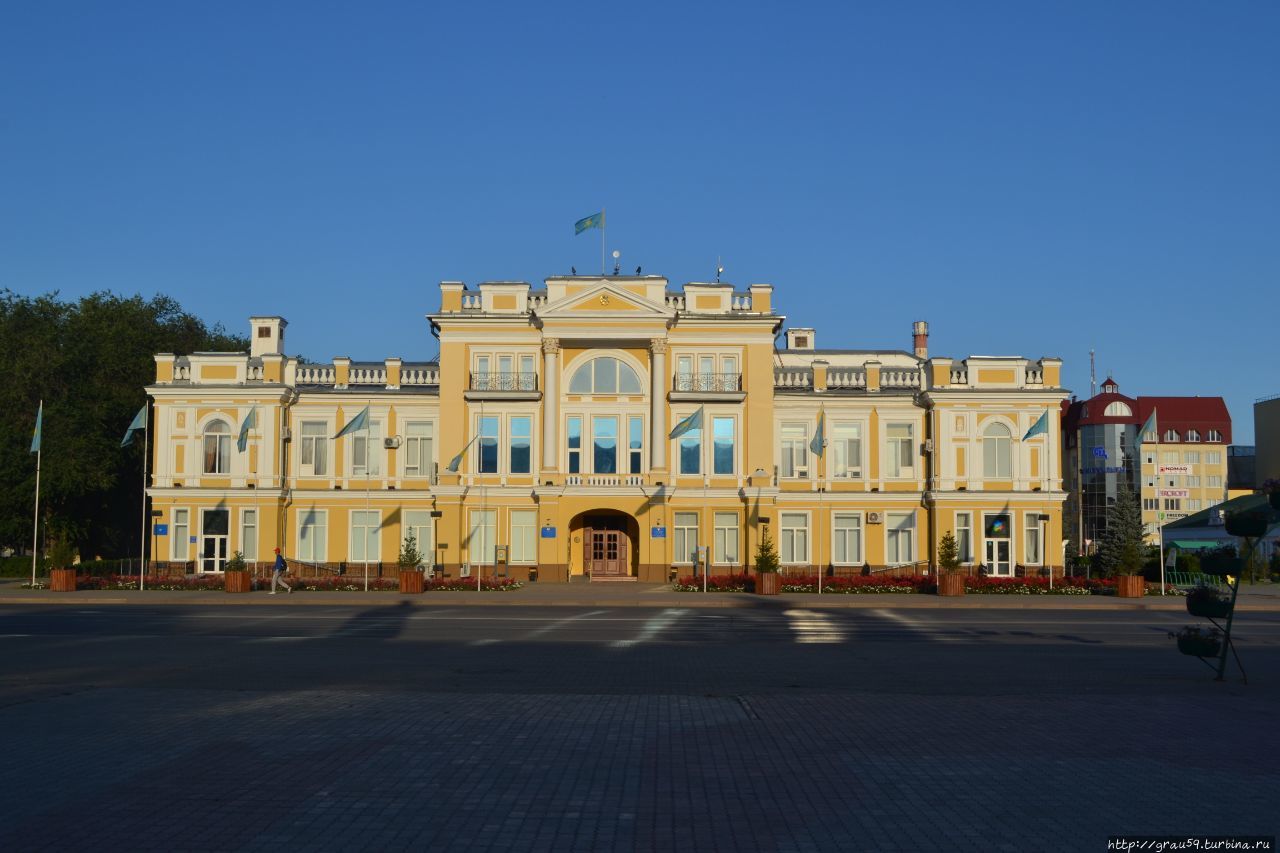 Памятник В.И.Ленину Уральск, Казахстан