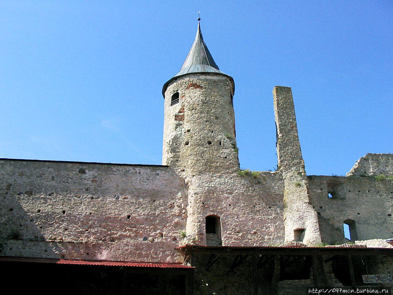 Епископский замок Хаапсалу, Эстония