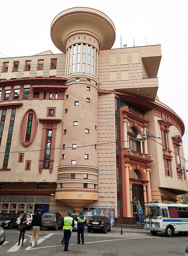 В Москве также есть эталон безвкусия.