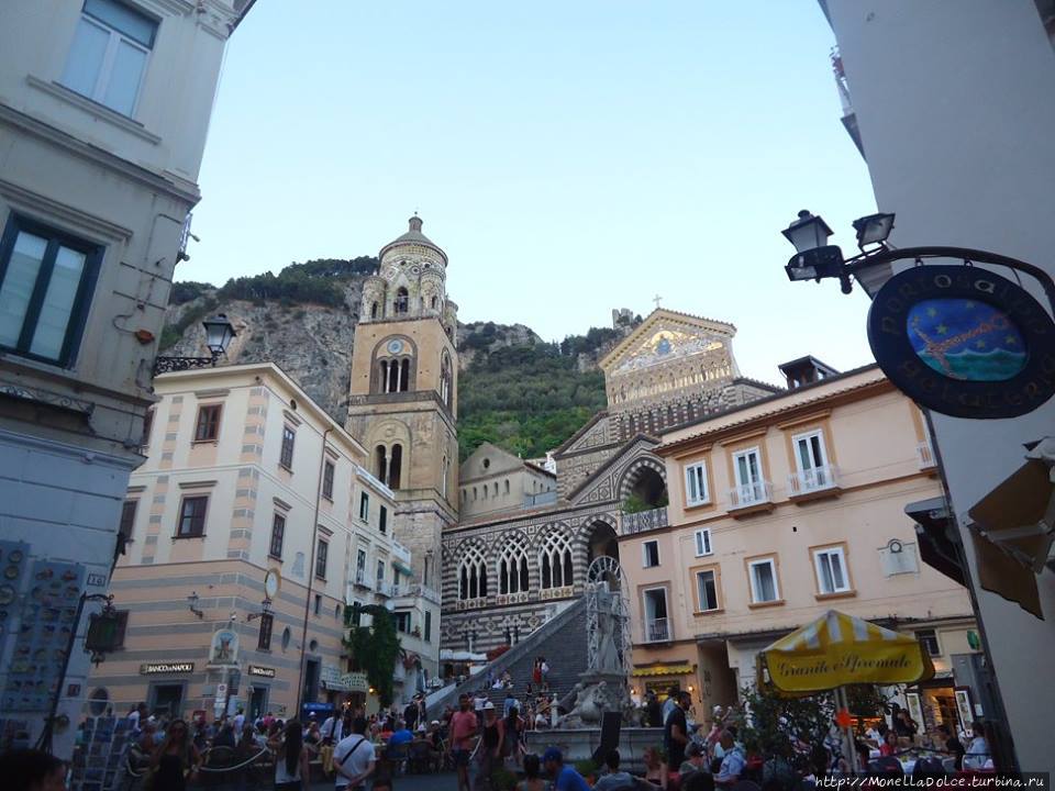 Пешеходный маршрут от Amalfi до Atrani Амальфи, Италия