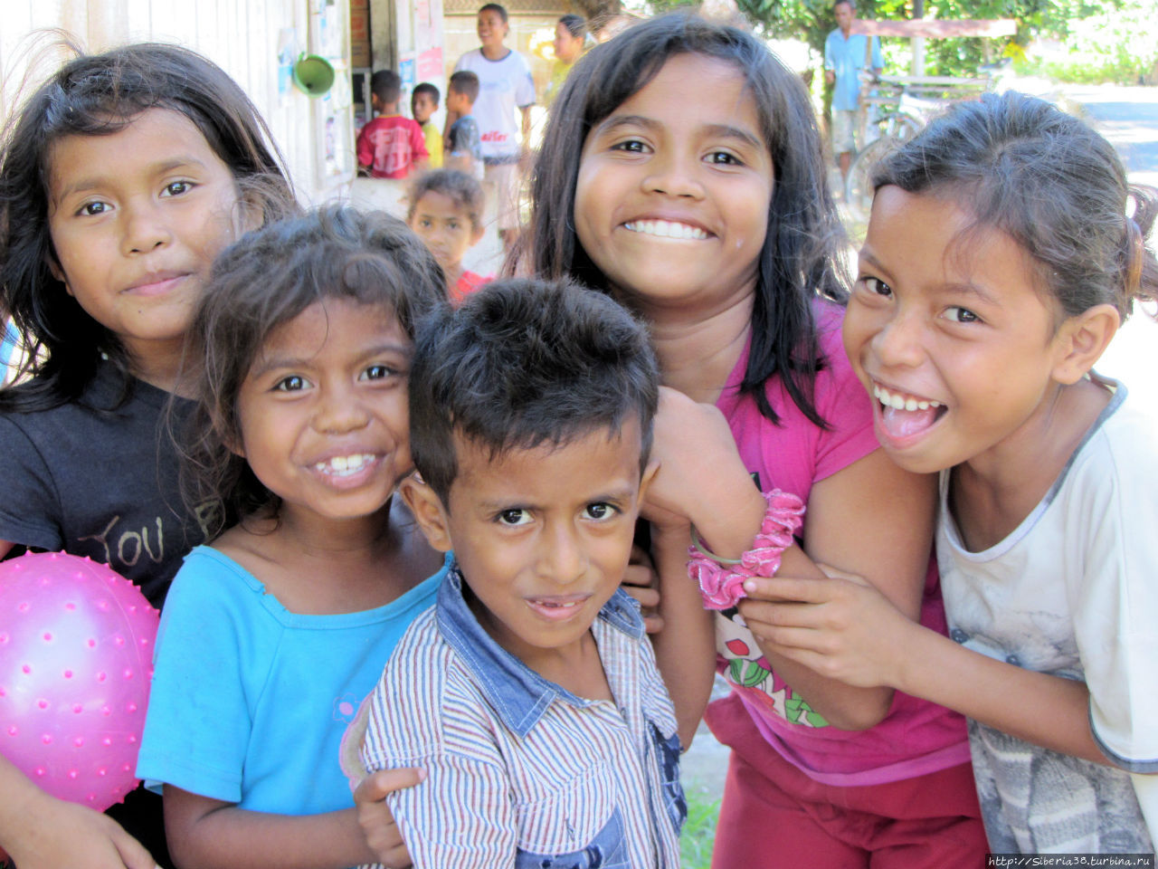 Индонезийские дети.