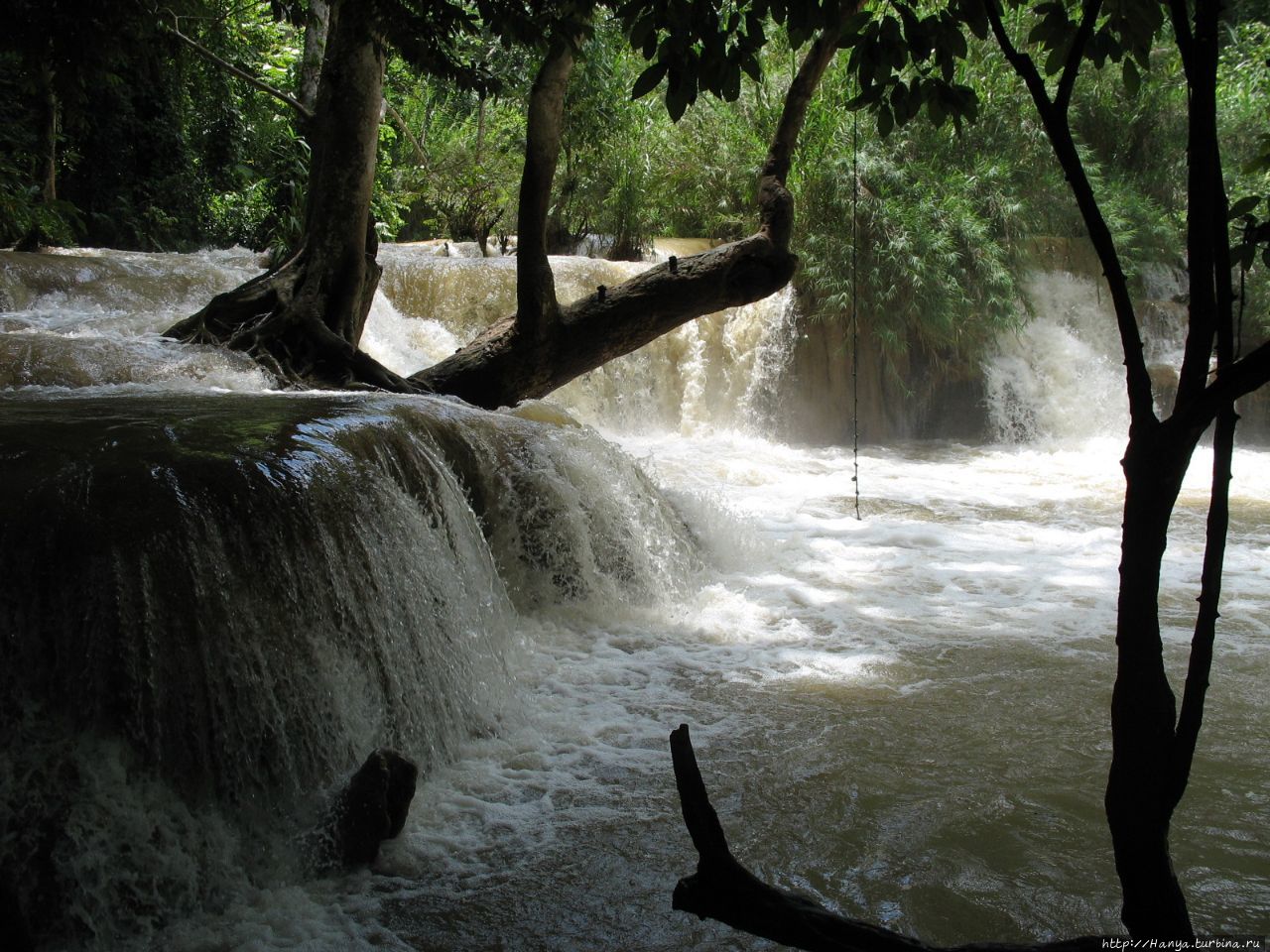 Водопад  Kuang Si Луанг-Прабанг, Лаос