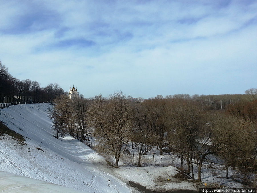 Вид на речку Трубеж, где-то вдали Ока Рязань, Россия