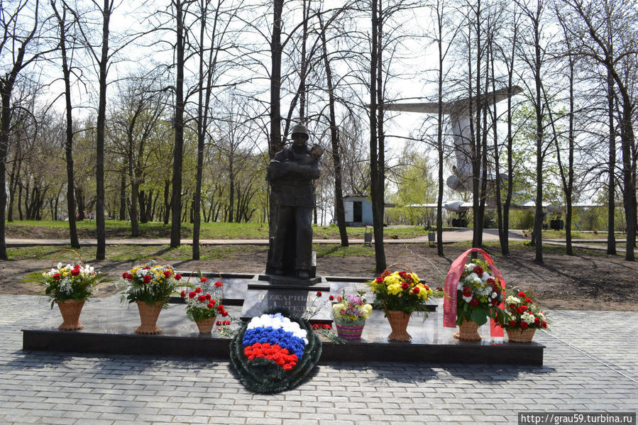 Памятник пожарному Саратов, Россия