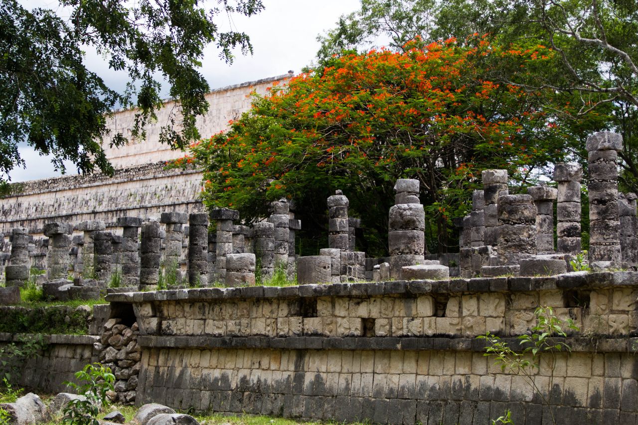 Чичен-Ица. Храм воинов и Группа тысячи колонн Чичен-Ица город майя, Мексика