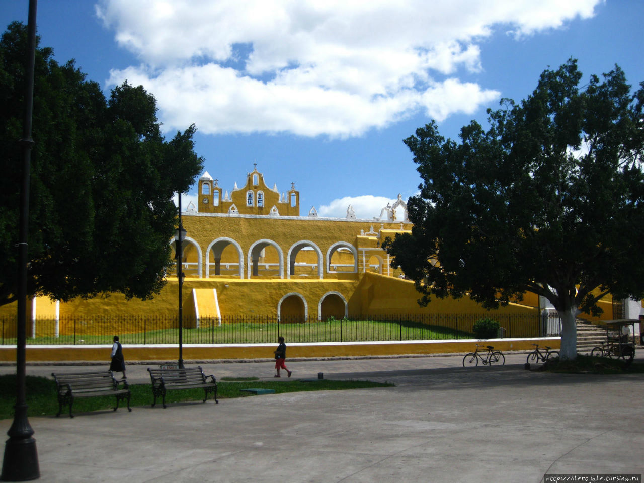 Исамаль Исамаль, Мексика