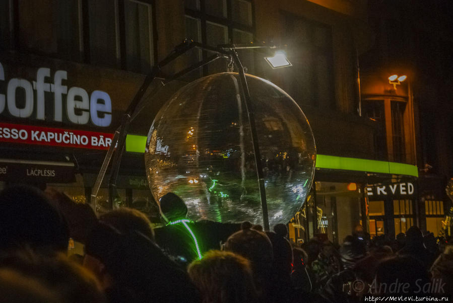 Фестиваль света “Рига сияет” (