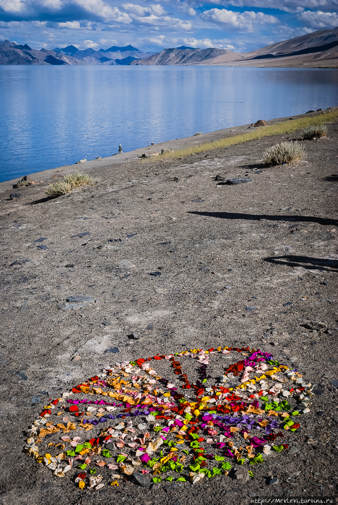 Озеро Пангонг Штат Джамму-и-Кашмир, Индия