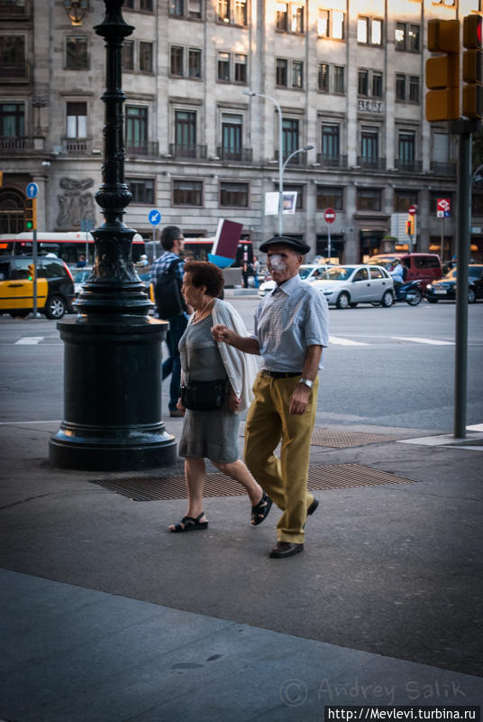 Из кафе Барселона, Испания