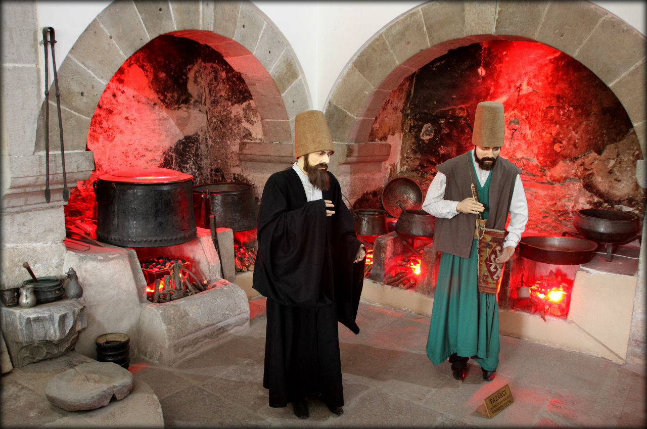 Мевляна — суфийская святыня города Конья