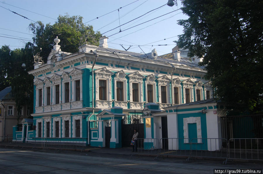 Главный дом городской усадьбы К.П.Бахрушина