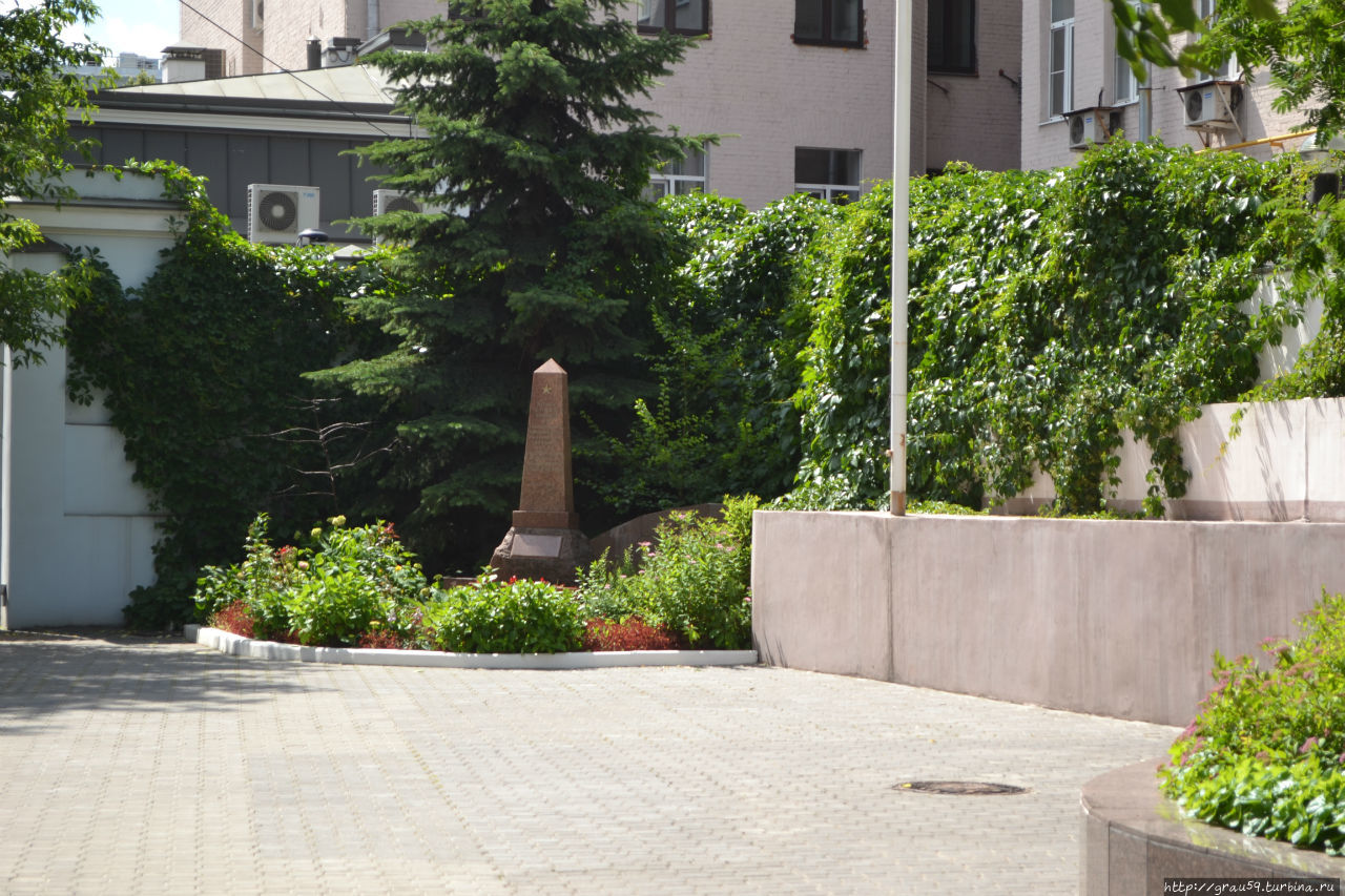 Памятник воинам 85-го миномётного Двинского полка Москва, Россия