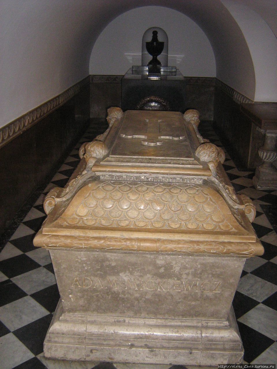 Здесь похоронен Адам Мицкевич Краков, Польша