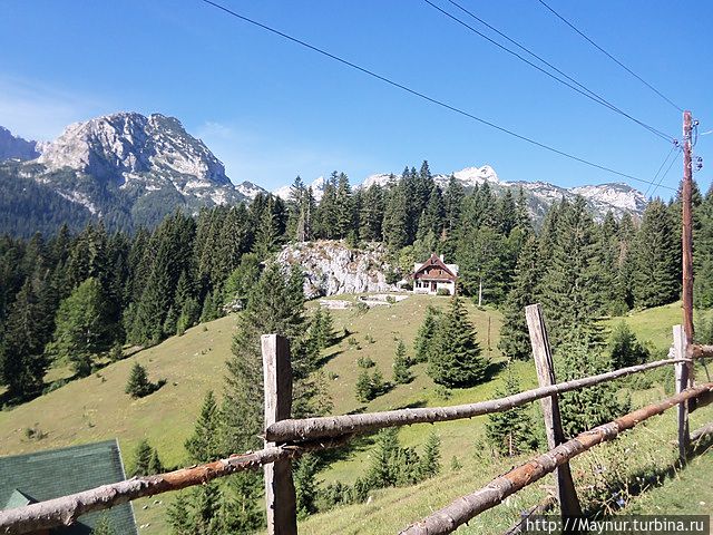 Начало дороги к перевалу.