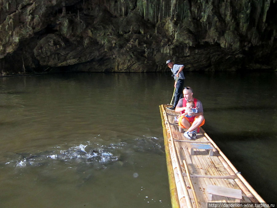 Пещера Нам Лод (Lodge cave, Nam Lod cave) Мае-Хонг-Сон, Таиланд