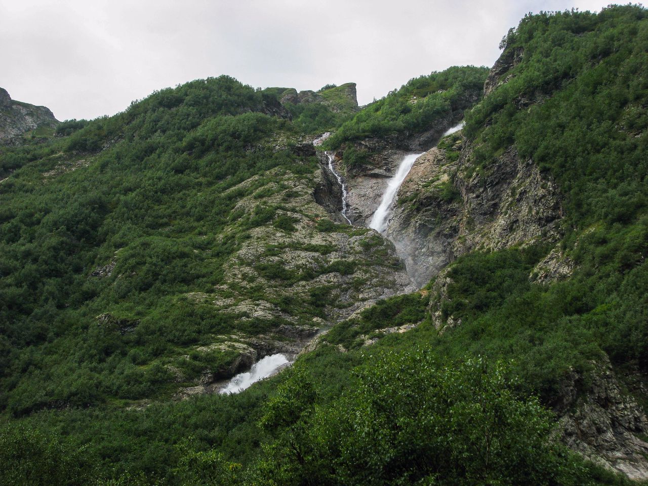 Таймази. Водопад Три сестры. Дигория Алания Национальный Парк, Россия