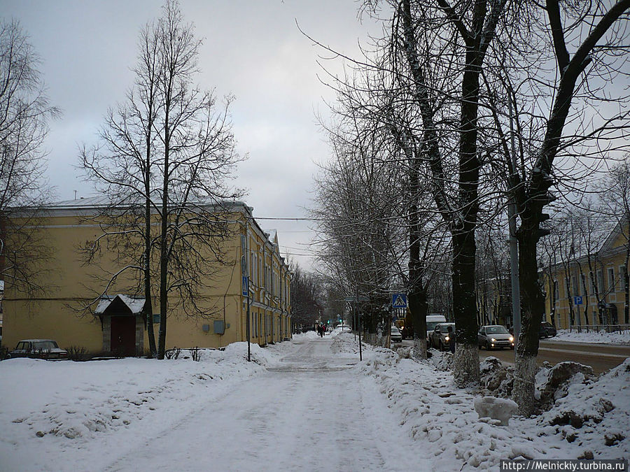 Прогулка по древнему уездному городку Кингисепп, Россия