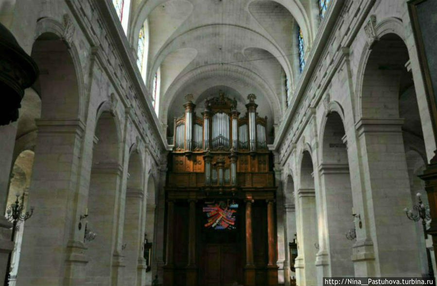 Кафедральный  собор  святого  Людовика Ля-Рошель, Франция