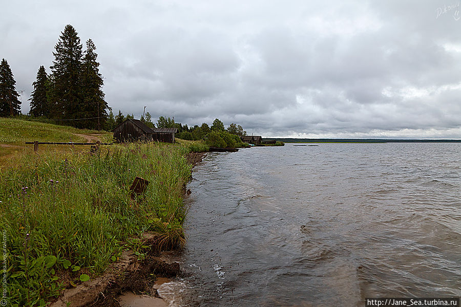 Берег Лекшмозера в деревне Морщихинская