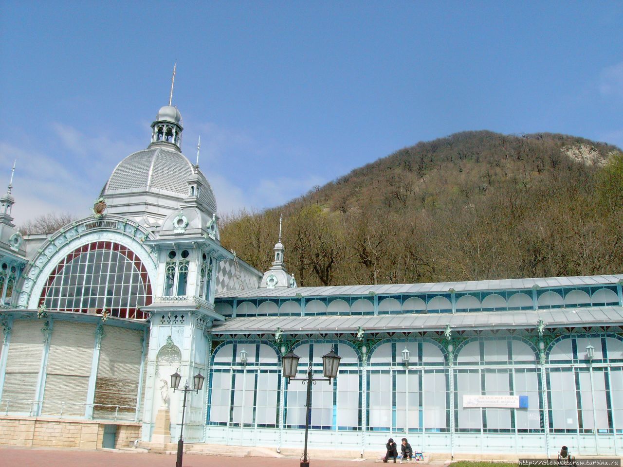 железноводск весной. курортное озеро в железноводске. железноводск клюгенау. галерея пушкина в железноводске. курортный парк железноводск каскадная лестница.