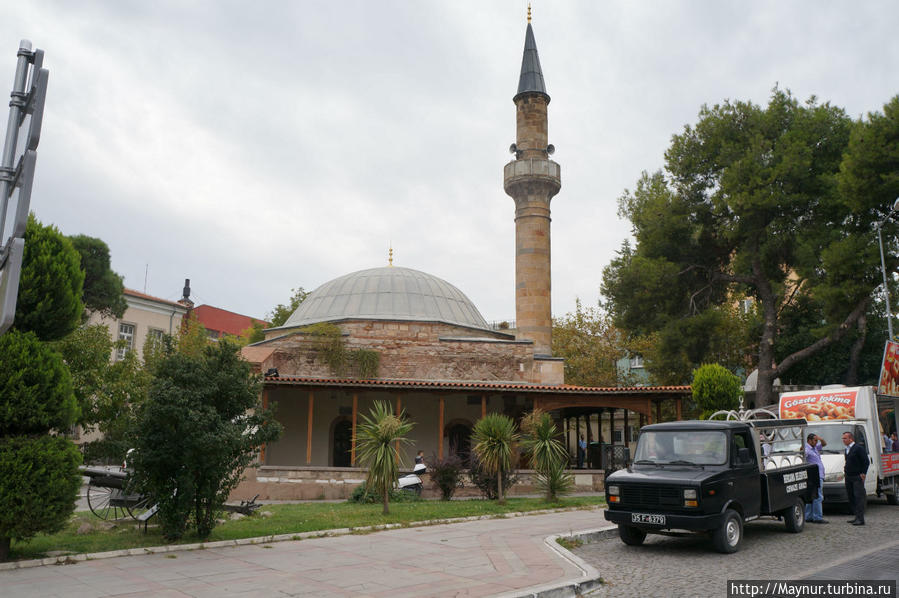 Старая   мечеть   города   Бергама.   Бывший   Нижний   город. Измир, Турция