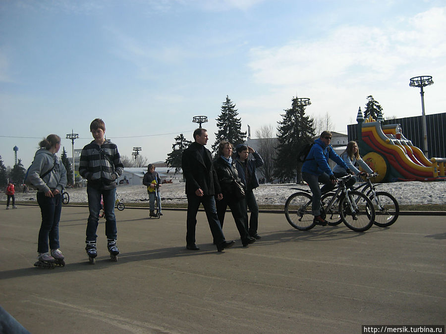 Велосипедно-роликовый сезон на ВВЦ открыт Москва, Россия
