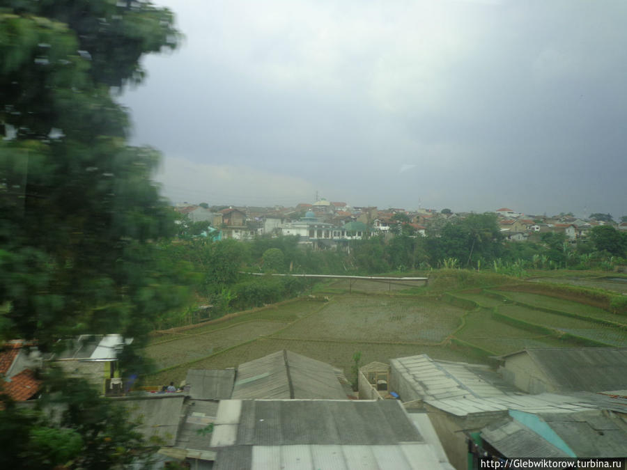 Поездка из Бандунга в Джакарту Бандунг, Индонезия